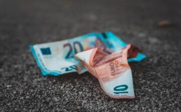 Cambio de moneda en el Banco de España