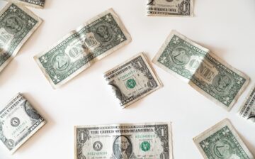 Where to change dollars to euros near me