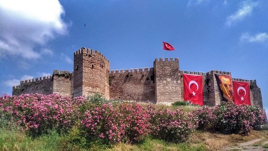 Castillo de Ayasuluk kalesi en Esmirna Turquía