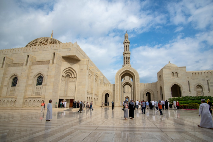 Mezquita del sultán Qaboos Mascate Omán (Journaway Rundreisen Unsplash)