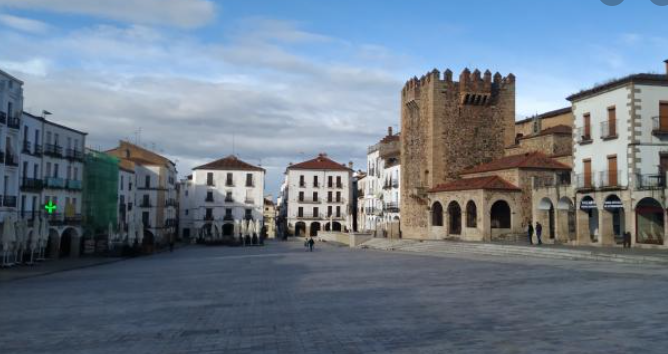 Torre de Bujaco en la Plaza Mayor de Cáceres