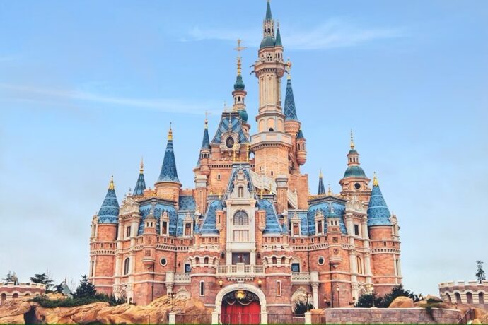 Walt Disney World Resort (Capricorn Song Unsplash)